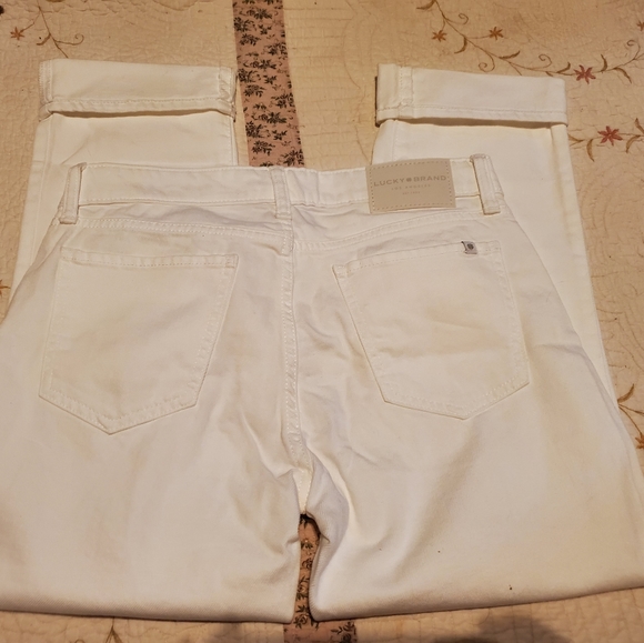 Mid rise cropped jeans - Picture 3 of 5